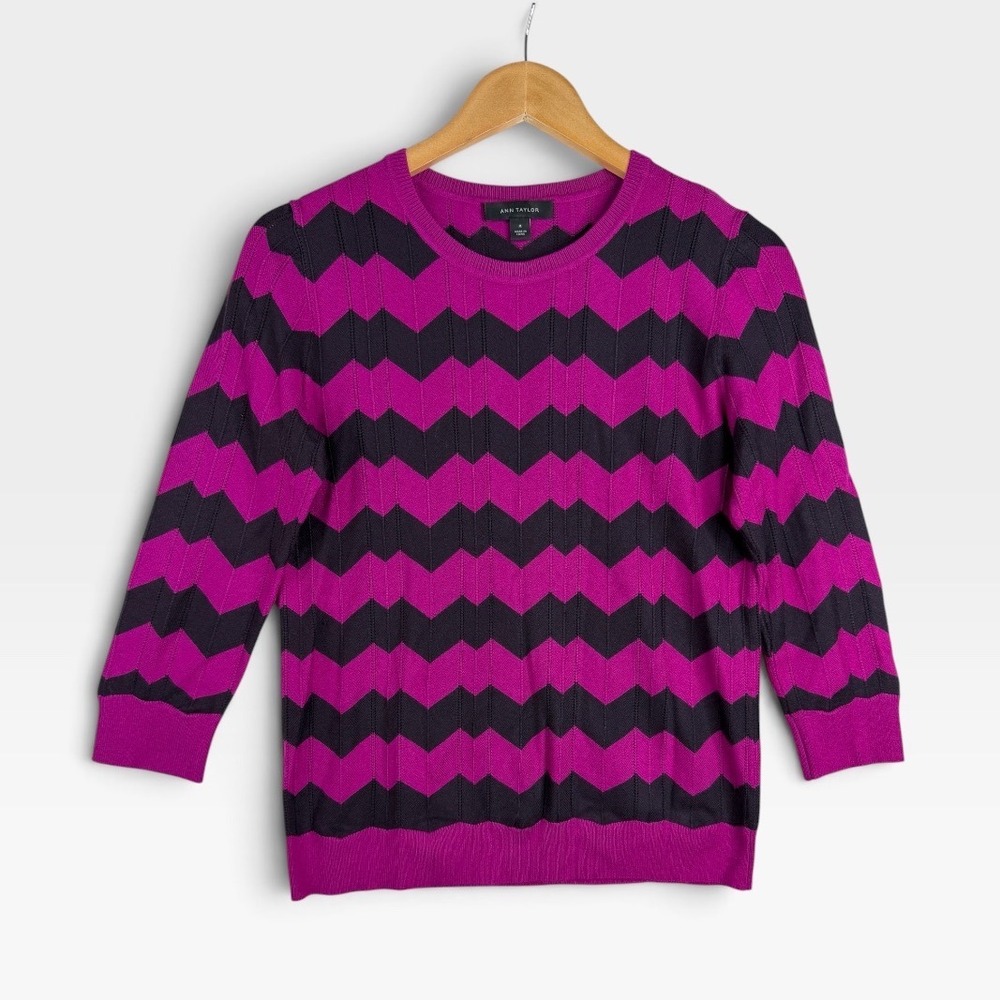 Ann Taylor Womens Sweater Chevron Pattern Black Pink Size Medium Knit
